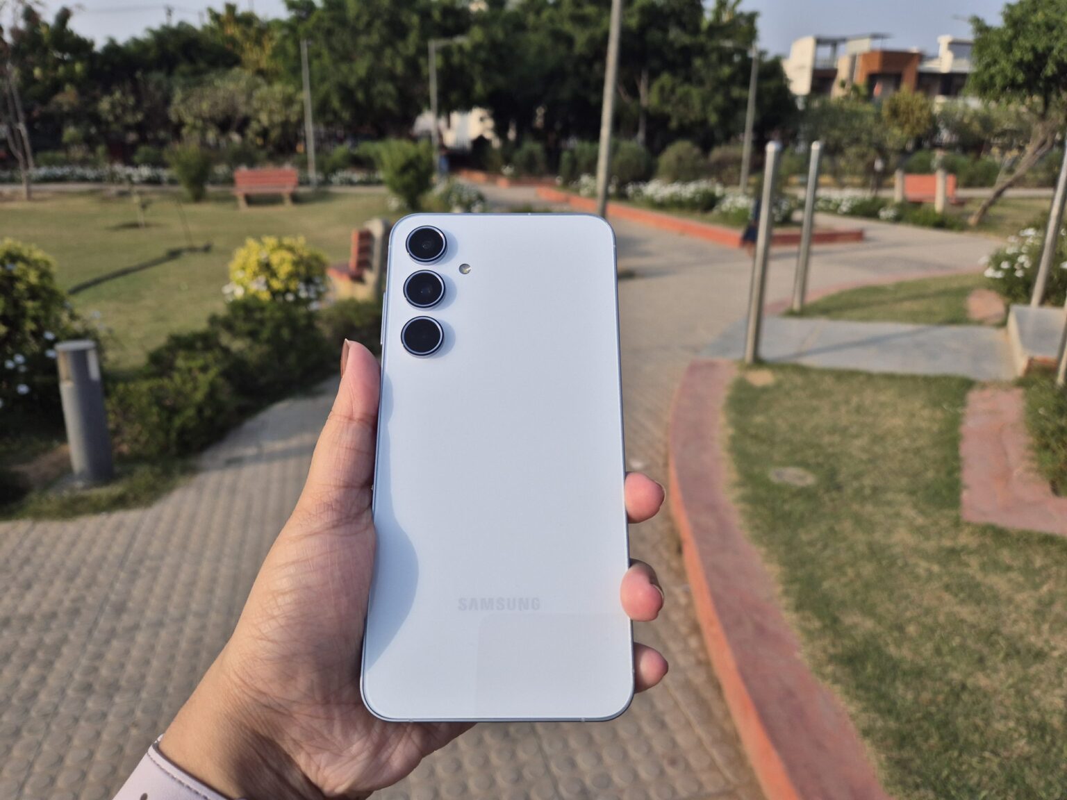 Samsung Galaxy S55 5G: 5000mAh बैटरी, 256GB स्टोरेज और शानदार AMOLE डिस्प्ले सिर्फ ₹28999