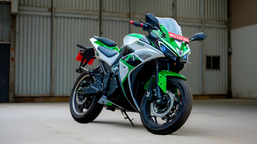 Electric Odysse Evoqis Review: 90 km Range, 75 kmph Top Speed, 6-Hour Charging, 3 kW Power Performance In just ₹1.18L