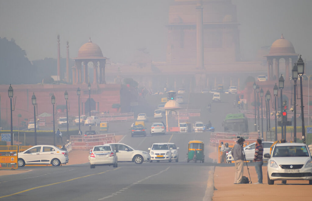 New Year Travel at Risk: IMD Issues Red Alert for Cold Wave and Dense Fog in North India