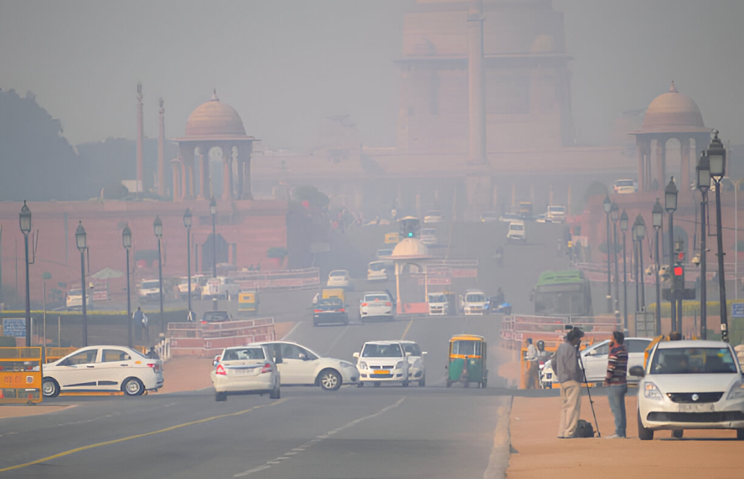 New Year Travel at Risk: IMD Issues Red Alert for Cold Wave and Dense Fog in North India