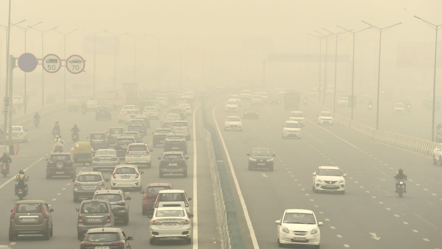 Delhi’s Air Quality Threatened Primarily by Vehicles, Study Finds